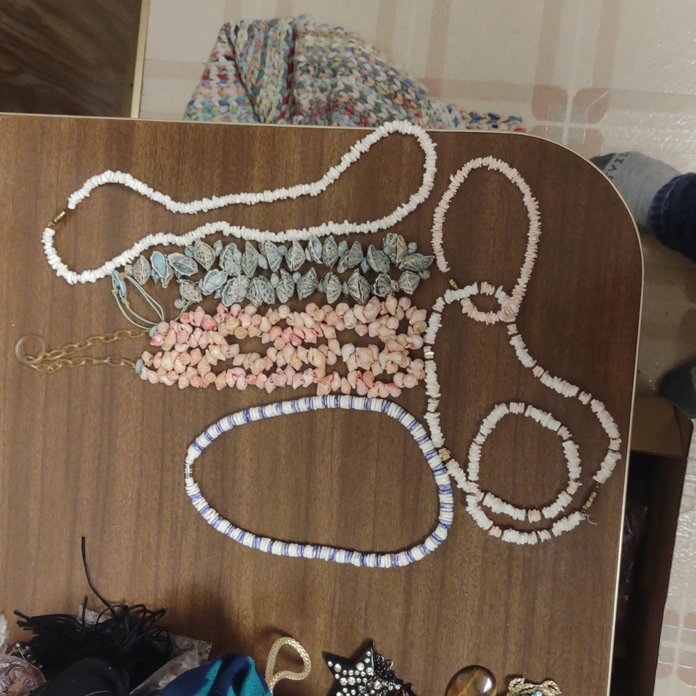 Bundle 5 Shell Shell Necklaces - image 2